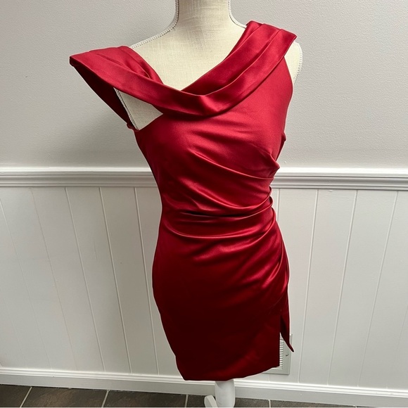 Lavish Alice Pleated One Shoulder Satin Cocktail Midi Dress Red Burgundy 2 NWT - Picture 3 of 16